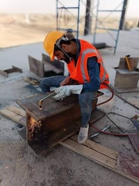 ورحمه الله وبركاته متفرغ خلفه جملونات واجهات هياكل  تفصال تفصيخ شد لحا...