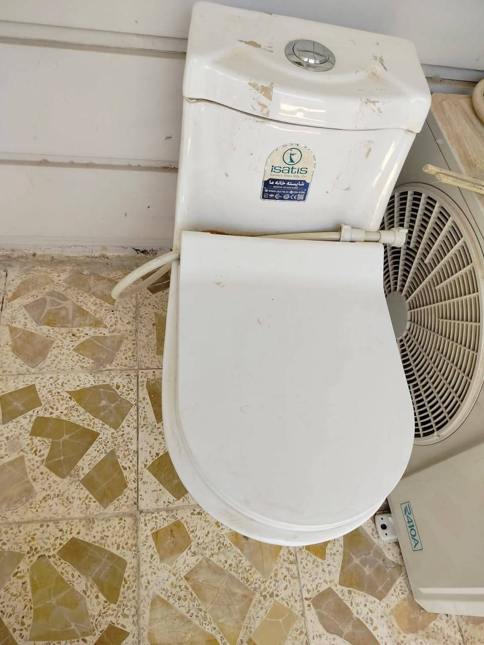 معرض مع ميز شاشه ١٢٥فرفوري صحيات ٤٠ حي الجامعه مقابل الثقافه ***********
