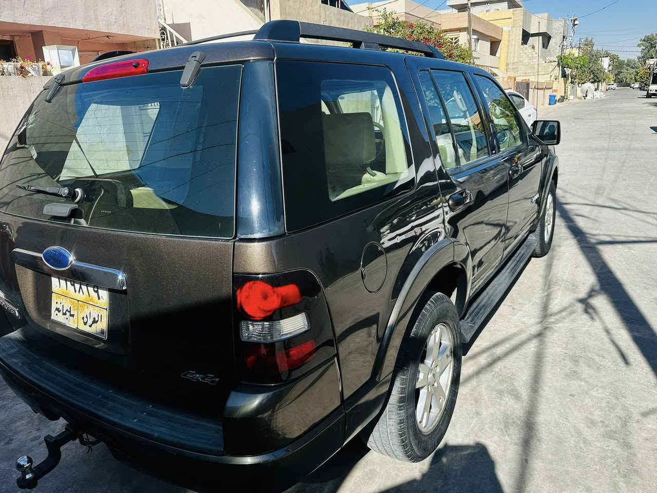 فورد اكسبلور موديل 2008 شركة نيڤا 7 راكب 3 قطع تبريد كشنات جلد دفيدي فتحه بدون صبغ بيهه بارد الباب الخلفي صفحة السكن 
السعر 110 وبي مجال
للتواصل واتساب لو خاص فيس 
 
***********
