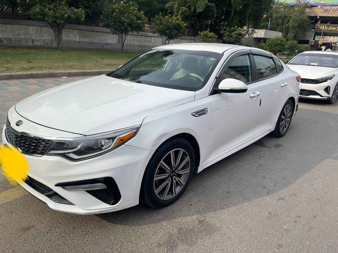 كيا اوبتيما مرديل 2019 رقم اربيل باسمي حادثه موضح بالصوره بدون ايرباك بدون دواخل حته حادث مبيه  محرك 2400 اللون ابيض صدفي شاشه جبيره رادار امامي خلفي كشنات جلد تبريد تدفئه شاشه جبيره حساس سياره جاهزه مكاني بغداد الاطباء 
السعر 145

***********
