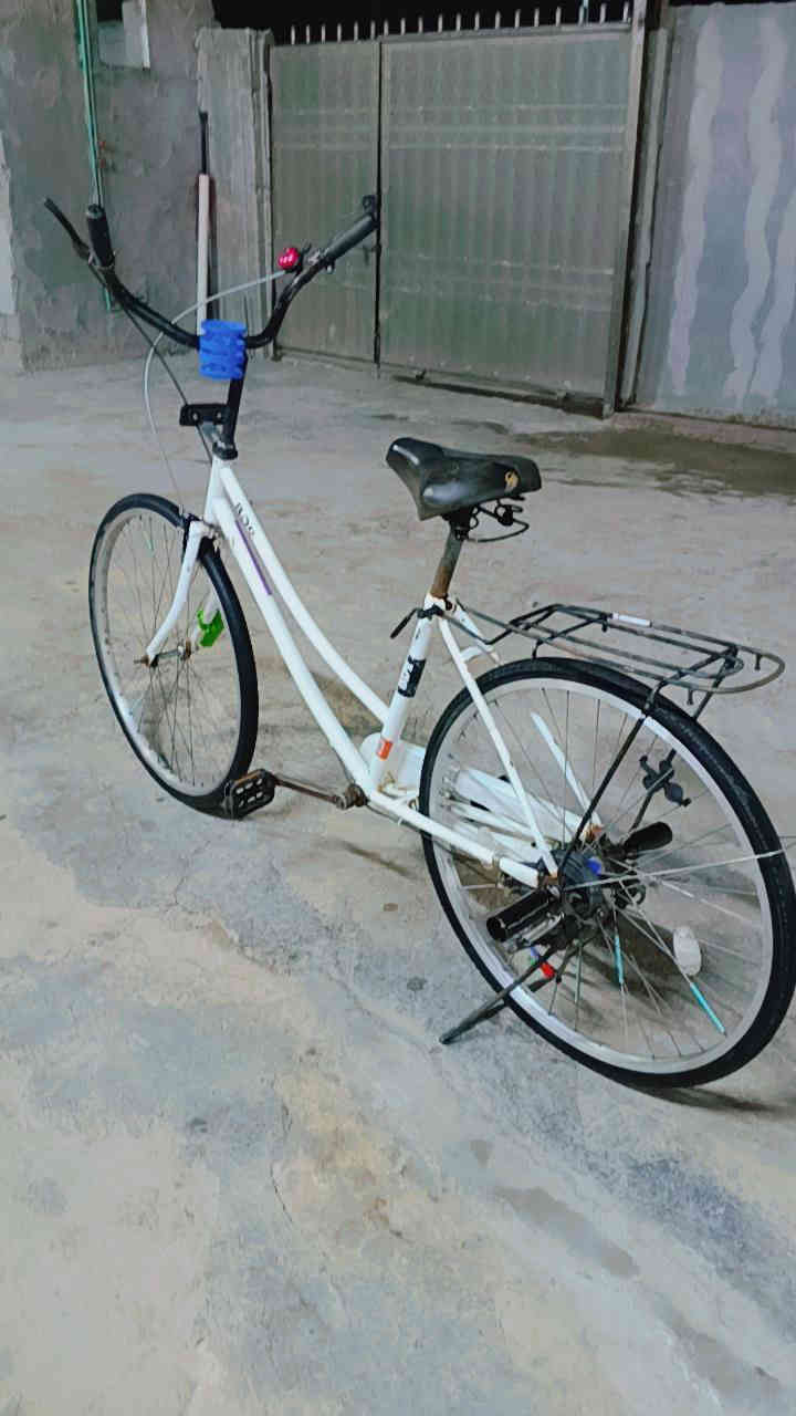 السلام عليكم باسكل للبيع لون ابيض حجم 26  السعر 65 وبي مجال العنوان  كربلاء طويريج رجيبه رقم  ***********
