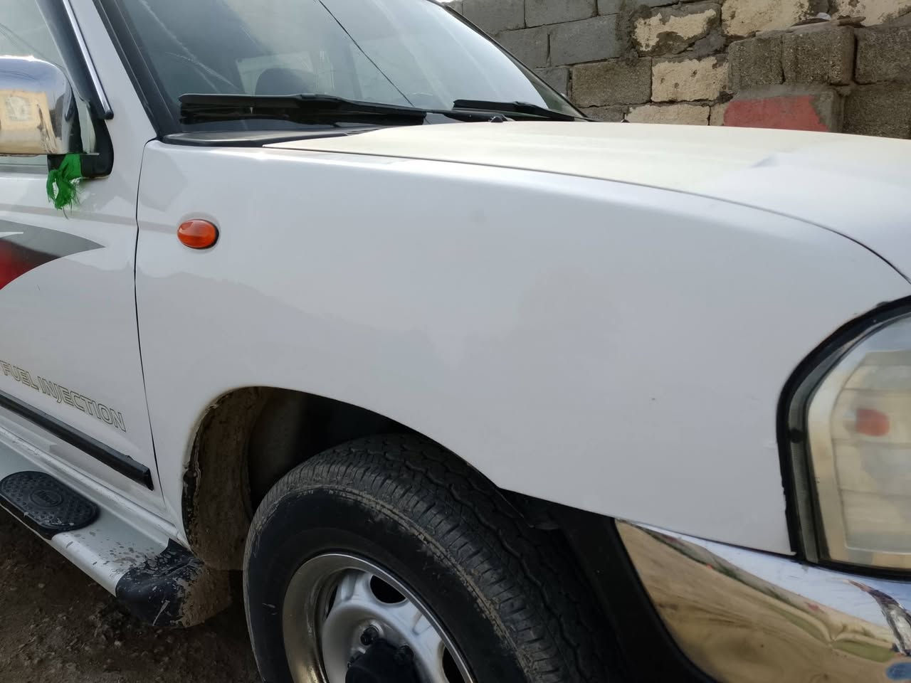 السلام عليكم ورحمة الله وبركاته نيسان بيكم مديل 2013 سياره مال جناي بيه شخوط قليله سياره حلوه تبريد شغال 
*********** السعر 126 ورقه
