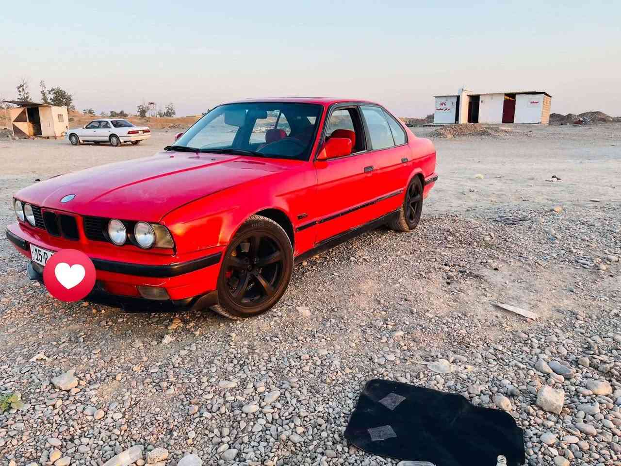 🚘 للبيع أو المراوس بسيارة حسب القناعة 🚘
بي إم دبليو 525 موديل 1992

✅ محرك وگير بحالة ممتازة ومكفولين من التنقيص والتبخير.
✅ محرك وگير (مال ملكة).
✅ جميع كهربائيات السيارة شغالة.
✅ تبريد ثلج ما شاء الله.
✅ السيارة بحالة جيدة وقاعدة وتحتاج شوية ترتيب بسيط فقط.
✅ اللون أحمر.
✅ رقم الأنبار إنكليزي – مشروع وطني.

سيارة تستحق المعاينة والسوم من الجادين فقط.

📞 للتواصل:
***********

📌 يرجى الاتصال خلال أوقات الدوام الرسمي فقط، وفي حال عدم الرد يرجى إرسال رسالة واتساب.

الله يبارك للبايع والشاري.
