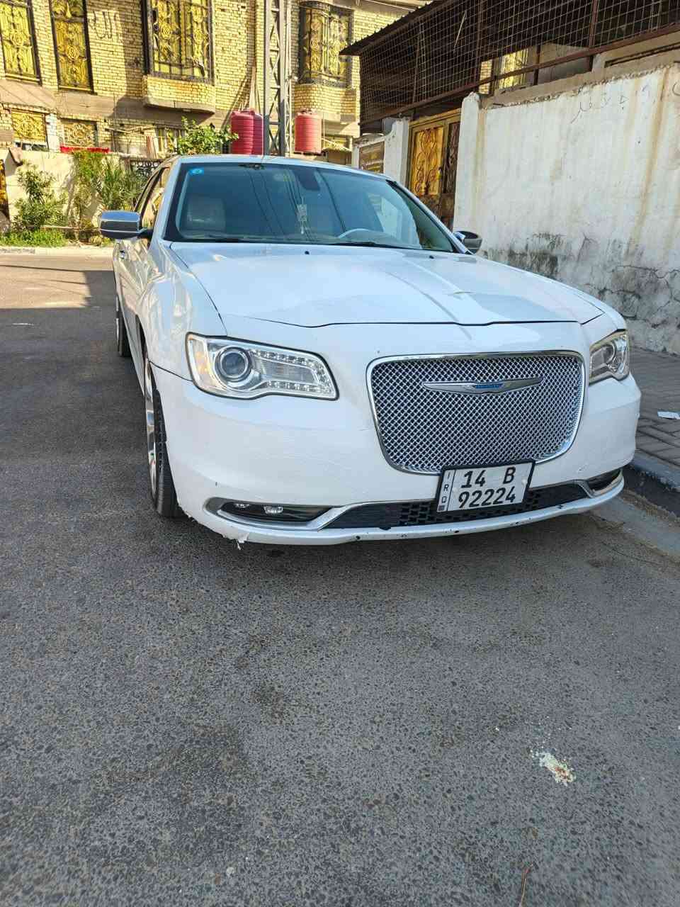 اوبامه مديل 16اصل وارد كندي داخله كلين وهنا صار حادثه جاملغ وبنيد  وبيها تعديلات وهذا سونارها بالمنشور سعرها 180 وبيه مجال مكاني بصره وشرط التحويل *********** موصفات السياره فتحتين كشن حار بارد والستيرن حار خزن ميموري تحكمات ستيرن كهرباء
