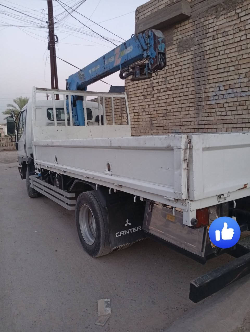 السلام عليكم سياره للبيع جاهزه من كلشي 
الموديل 2001 
رقم الهاتف ***********
