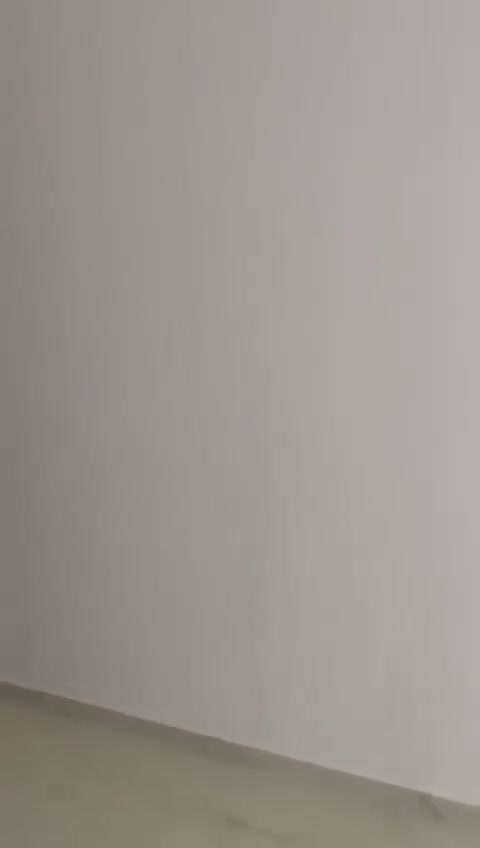 السلام عليكم / مساء الخير للجميع / فرصه استمثاريه موقع مميز واطلاله جميله جدا / شقه بمساحه 150 م بيع و إيجار سنوي تفاصيل شقة في أربيل كنجان لايف ستي عمارة L في طابق 16 الواجهه على شارع 150 المساحة شقة 158،48 مكونه من 3 غرف نوم و صالة و مطبخ و حمام عدد 2 و بالكون واسعه / المجمع معروف وغني التعريف / محلات تجاريه تحت المجمع وحدائق وبارك سيارات / مستودع ومصاعد / خدمات / 
ايجار : 550 دولار . 
البيع : 122  الف دولار .
مدفوع مايقارب ٨٠٪؜ من قيمه الشقه المتبقي ٢٠٪؜ من قيمه الشقه اقساط لمده ٥ سنوات / لطفاً للجادين والمهتمين فقط  
من المالك مباشره .. 
رقم مالك شقة : ***********
