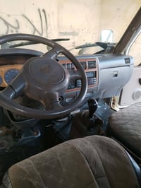 كيا حمل للبيع موديل 2002  سياره مكصوص مامسجل  محرك كير بل شرط (محرك مع...