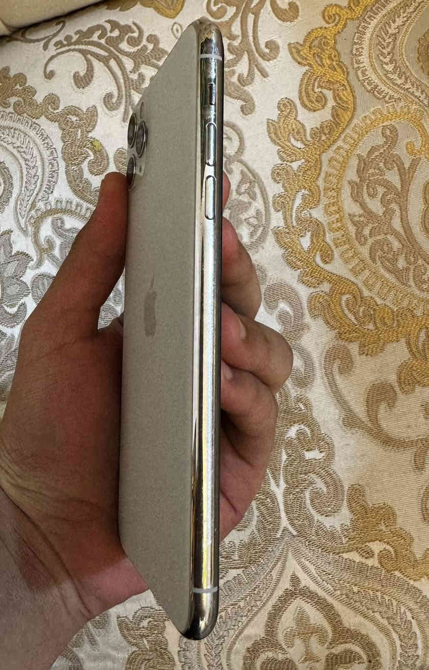 آيفون 11 برو ماكس..لون ابيض 

جهاز شرط كفالة بلادي ما مفتوح نهائيا ع وضع البلاد ما مبدل بي اي شي وتر بروف .

بطارية 82%…ذاكرهه 256

مكاني نجف حي السلام 

السعر 290 وبي مجال 

***********

جهاز بلادي مكفول …
