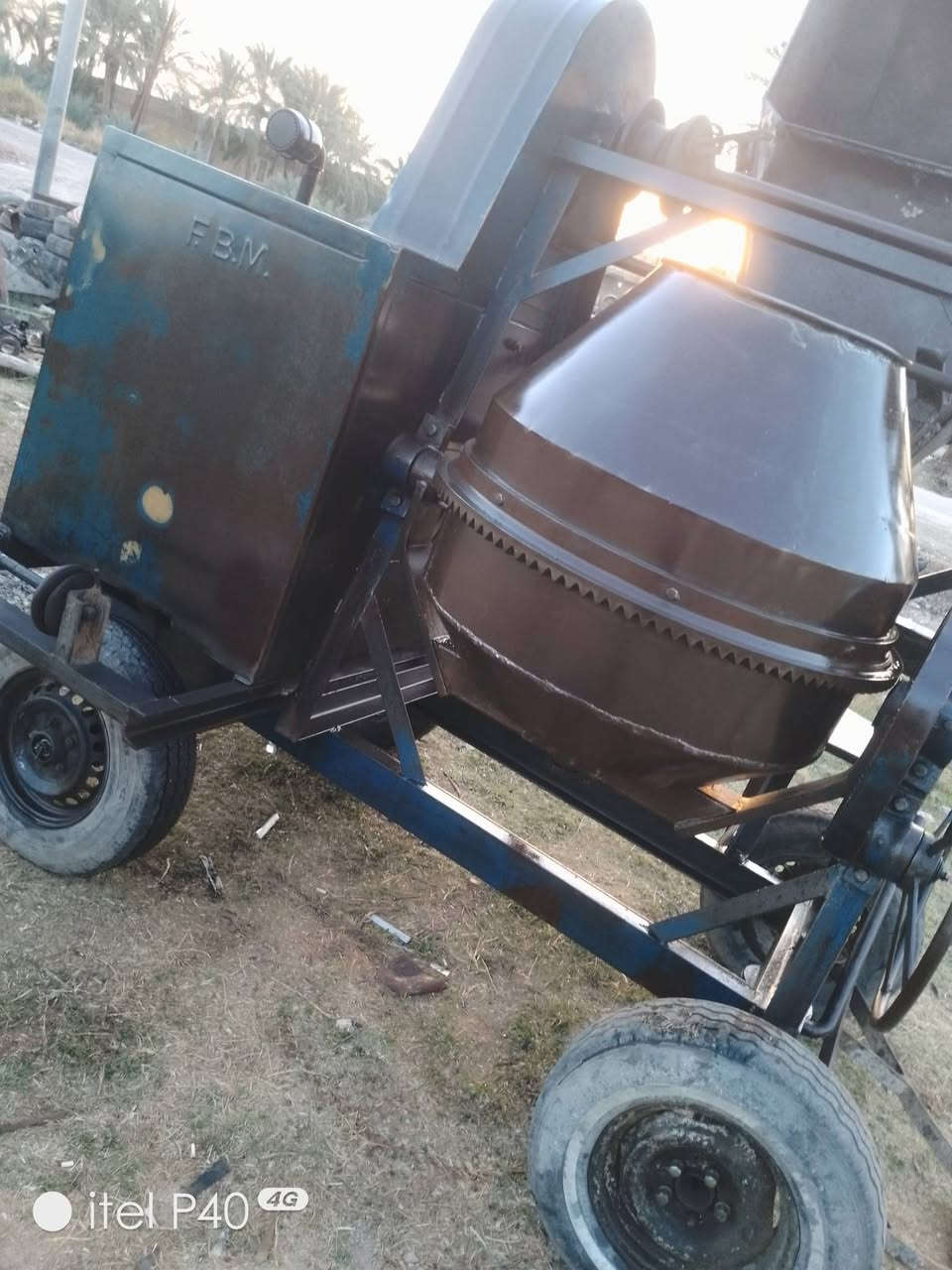 السلام عليكم خباطه البيع اف ام خباطه جاهزة الشغل كل نقص مابيه مكاني ناصرية رفاعي لاستفسار على ارقام لاتيه***********
