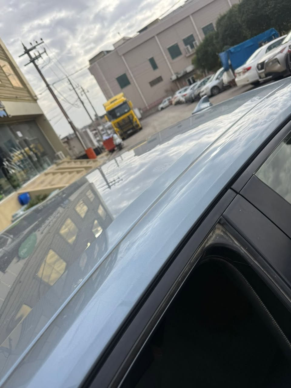 كورله 20 بدون صبغ بدون ابرباك بيها بارد اقل من شبر  وبيها كرت بلقماره قل من الشخاطه السعر 140 مجال قليل حيل اتصل ما اجاوب خاص ولا تعليق ***********
