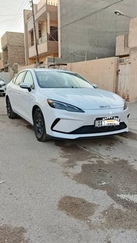 شباب بي وايدي  سيل فايف موديل 25  سياره مكفوله كفاله عامه لا رصعه ولا ...