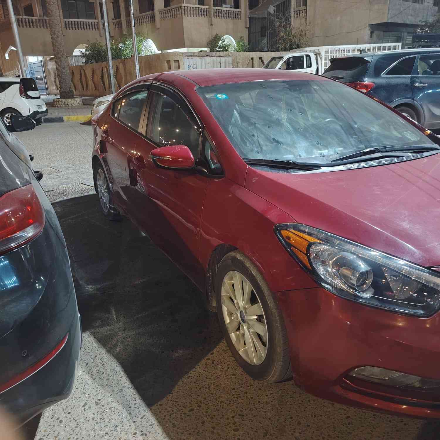 السلام عليكم  ملاحضه السياره ماشيه( 85 الف حقيقي)
فورتي 2015 امريكي السياره داخله كلين بدون صبغ بدون تبديل حادثه دعاميه اماميه بدون دواخل وهنا ب العراق صار بيه طخه ب الجاملغ الامامي وتبدل نفس الون اصلي والقديم موجود والباقي مكفول 
مكينه 1800 ع وضع الشركه برغي ما مفتوح بيه مكفوله
كير اوتو + عادي مكفول
حداديه مصار اسبوع نافضه كله جديد
تبريد ثلج + تدفئه نار
تخم تاير جديد + باتري جديد 
السياره مال جناي رقم كربلاء الدولي  ب اسمنه تحويل ثاني يوم سنويه جديده وهزه كذالك
مابيه نقص برغي كبل للشارع 
السعر 120 وبيه مجال حك الجيه مكانه كربلاء 
***********
