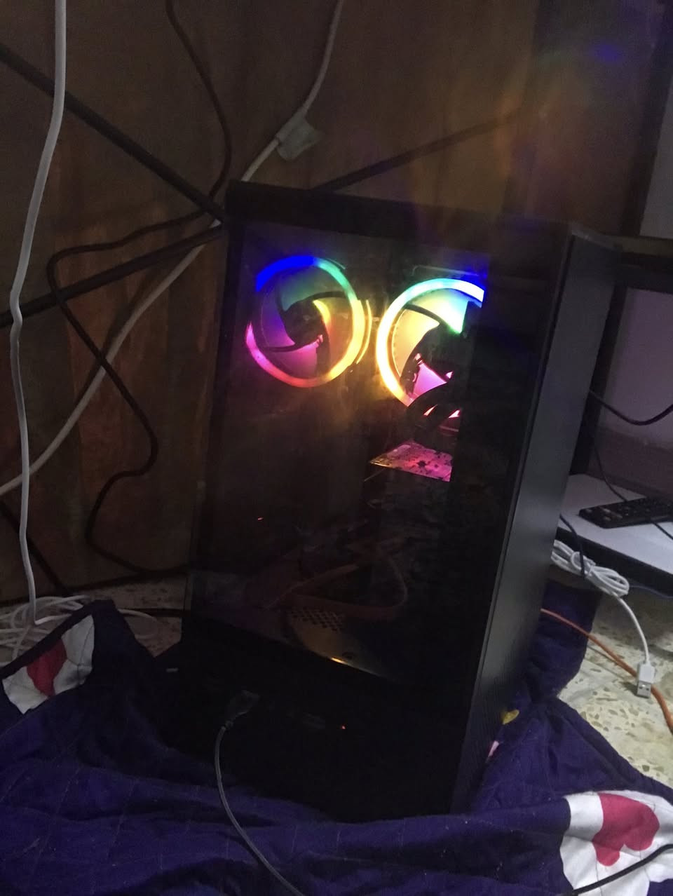 سلام عليكم تجميعه للبيع
مواصفات 
i7 3770
gtx 1050 ti 4g
ram 16
ssd 256
750 واط 
ملحقات ماوس +كيبورد+يده بلي 4+حساب ستيم مليان العاب 
سعر 250 قفل مكاني كركوك توصيل موجود


**إذا كنت صاحب هذا الإعلان وتريد حذفه لأي سبب، رجاءا أرسل رسالة إلى الدعم الفني**