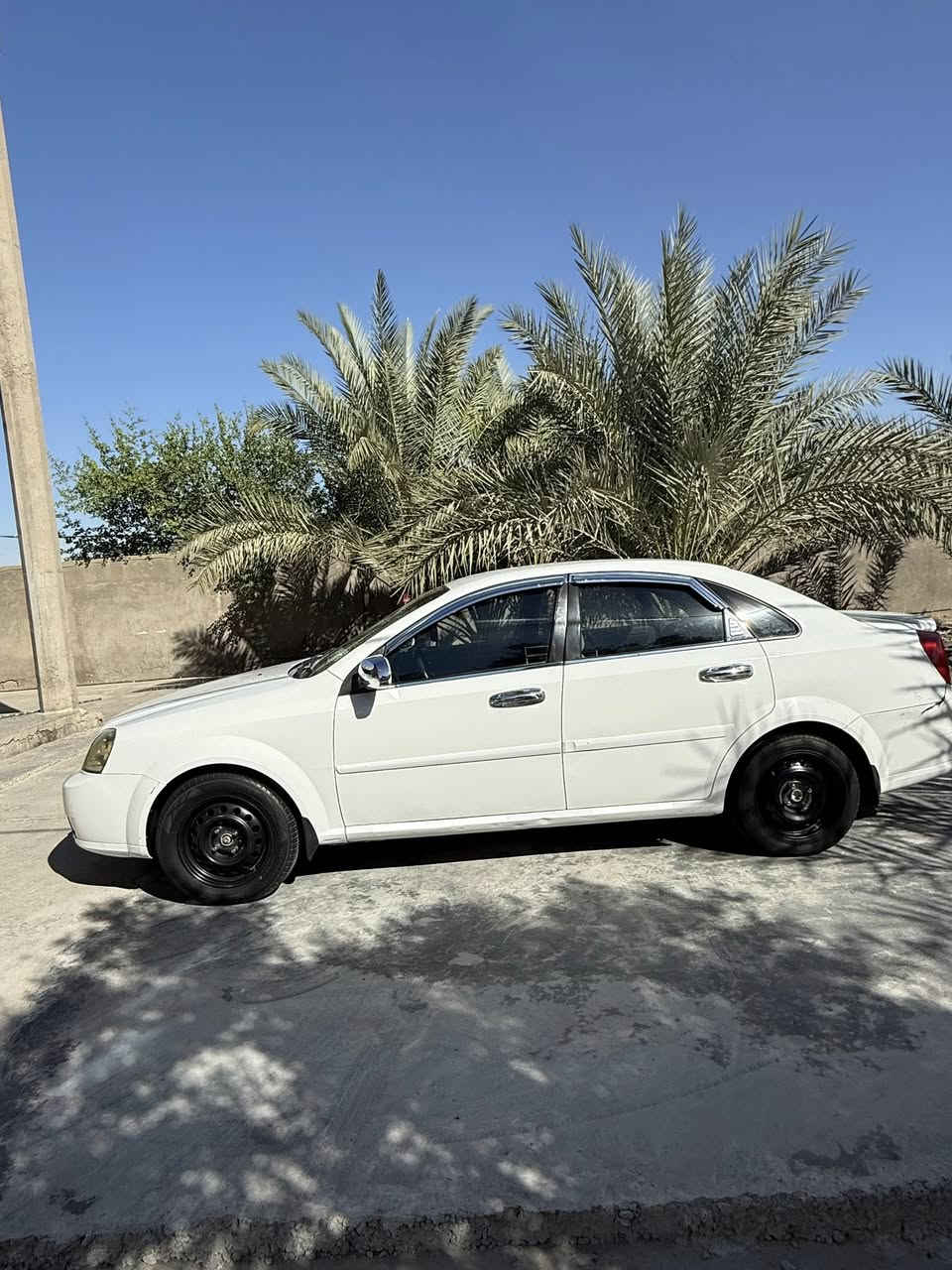 اوبترا 2010مكفولة من الضربه والصبغ بيها خياس قليل وشخوط مكينة مفتوحة شغل درجة اولى كهربائيات حداد تبريد تدفئة تخم تاير كله جديد
السعر75وبيها مجال
***********
