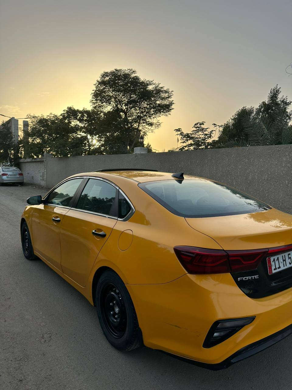 سلام عليكم فورتي ٢٠٢١ فول مواصفات بصمه فتحه قطعتين تبريد بعد هواي موصفات بيهه صور الحادث داخل المنشور مكينه ٢٠٠٠ دوش سياره جاهزه من كلشي مكينه كير ع بلاد السعر ١٣٣ رقمي ***********
