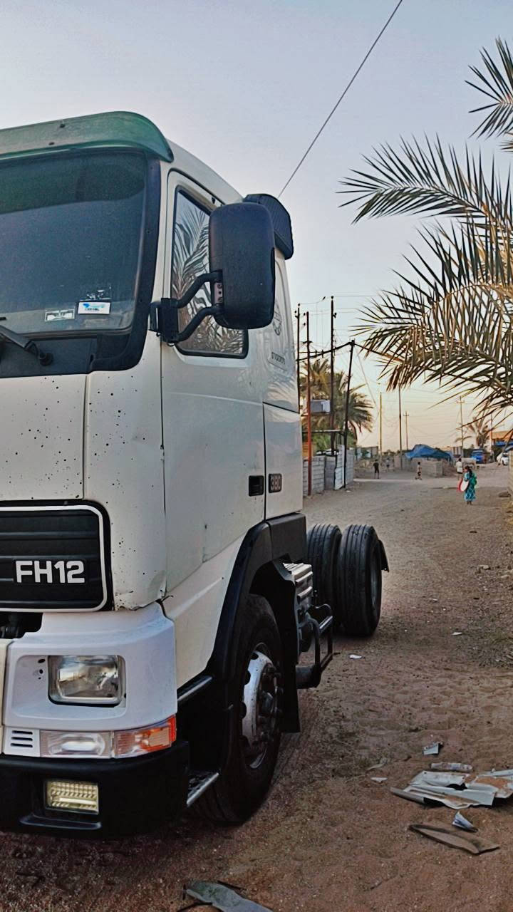 السلام عليكم فالفو لبيع موديل 97
رقم ديالى سنويه نافذه مربوطه فلات 
مكان بغداد 
رقم الهاتف ***********
