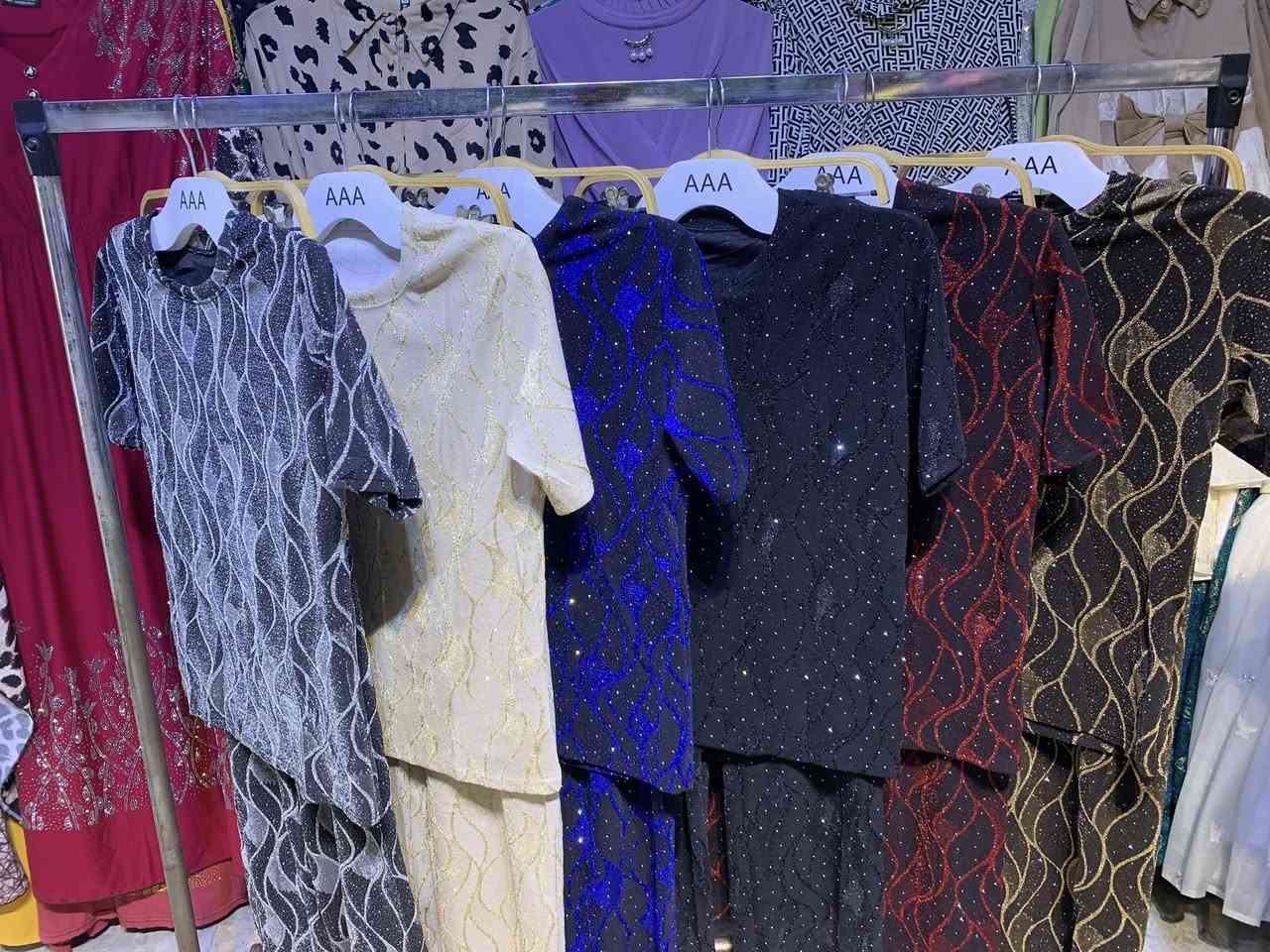 جمله الجمله تراكسود نسائي محزز ستراس *********** واتساب
