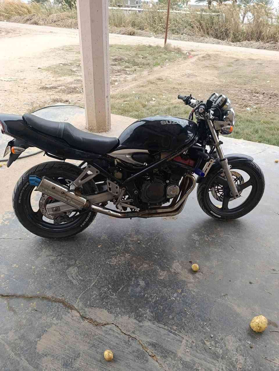 دراجه للبيع ماكينتها ربع مقفوله من كل شيء ما نقصها برقي مكان اليوسفيه السعر 1,300 وبيها مجال***********
