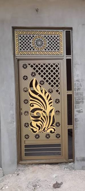 السلام عليكم عمل صبغ جميع انواع الحديد وبأسعار مناسبه لاستفسار على الرقم ***********
