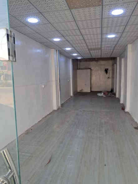 بنايه للايجار في الدورة ابو دشير الشارع العام  شقق تصلح مكاتب او عيادات او معهد تدريس طلاب غرف كبيره مع صحيات 
محل كبير للايجار بطول ٤×٢٠ للتواصل ***********
