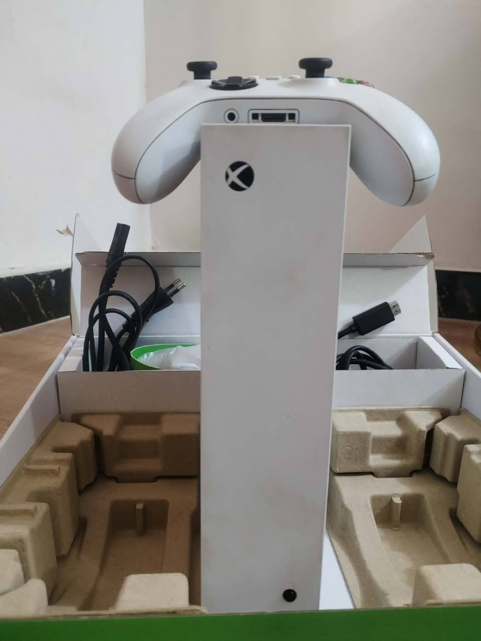🎮 للبيع Xbox Series S 512GB 🎮
اسامه طارق الي يريد الجهاز يراسلني بهاذ الاحساب
الجهاز بحالة ممتازة، نظيف وشغال 100%، استخدام شخصي وخالي من المشاكل، ويه الكارتون وجميع الأسلاك.

💰 السعر:
🔹 500 ألف دينار بدون يد GameSir.
🔹 550 ألف دينار ويه يد GameSir RGB.

📩 راسلوني خاص.


**إذا كنت صاحب هذا الإعلان وتريد حذفه لأي سبب، رجاءا أرسل رسالة إلى الدعم الفني**