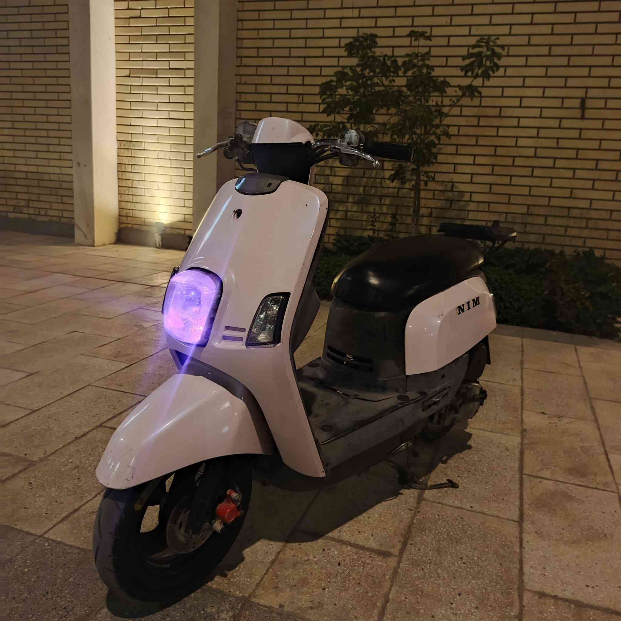 السلام عليكم
ماكس بوليس للبيع🔹
كهربائيات كلها شغاله تايراتها جدد داخل املح على رصاصي نضافة شوفة عينك السعر 650 وبيها مجال بسيط مكاني كربلاء الجمعية 
🔹ملاحظة الدراجة مبدللها ولفات فقط كلها بلاديه 
للاتصال : *********** فقط
