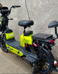 بايسكل شحن للبيع نضيف جدا  السعر 300 وبي مجال  الاتصال على الرقم 07891...