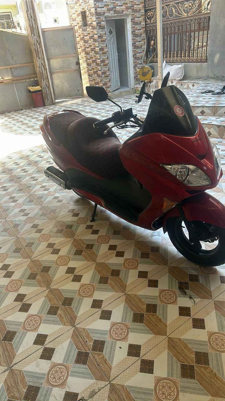 سلام عليكم دراجه فورزه 08 للبيع دراجه مكفوله كفاله عامه عوزهه ترتيبات يطيحن من سعرها دراجه كير 3 تحويلات بلادي مال حاويه لا محور ولا ملعوب بيها ضفيره بلاديه دراجه سعرها 800و بيها مجال  مكانها ديوانيه  شراي يتواصل وياي ***********
