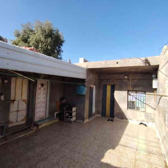 السلام عليكم بيت تجاوز للبيع بحي الوحده يم مكتب الغاز
بيت كله عكاده وسيراميك وكاشي ***********
