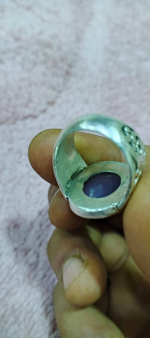 للبيع يماني للستفسار*********** الألوان بصره
