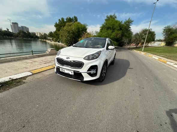 السلام عليكم سبورتج 2019 امريكي اعلى فئه Sx توربو محرك2000
مواصفات 

1-بصمه 

2-صندوك كهرباء 

3-مري شفط 

4-اشاير بالمري 

5-دبل كزوز 

6-كشنات اماميه كهرباء 

7-كشنات اماميه وستيرن  (تدفئه وتبريد)  

8-تبريد قطعتين 

9-بنوراما

حادثها جاملغ ورجع بارد وصبغ نصه وبنيد نصه صبغ فقط بقيه كفاله وعندي سونار 

السياره احله من صور بهواي ماشيه 60 وقابل للزياده سعره 180 وبيه مجال حك جيه صور حادث مرفوقه مع صور 
بيع فقط
غير متواجد عل فيس 

للاتصال***********
