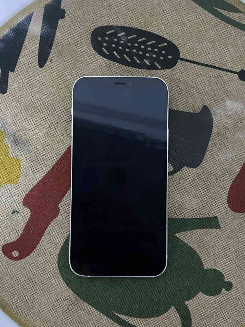 ايفون 12 عادي

جهاز مكفول من شخط برغي ماابدل بي 

بطاريه 88

 ذاكره 64
 
جهاز اخوو جديد 

نضافه 100/100

النجف حي ميسان 
للتواصل ***********
