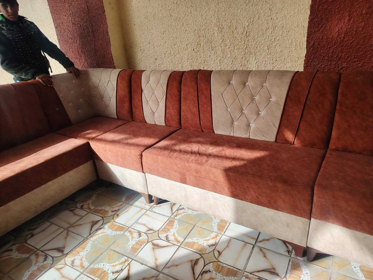 ديوان بلوك اسود 10 مقاعد. السعر 200رقمي ***********
