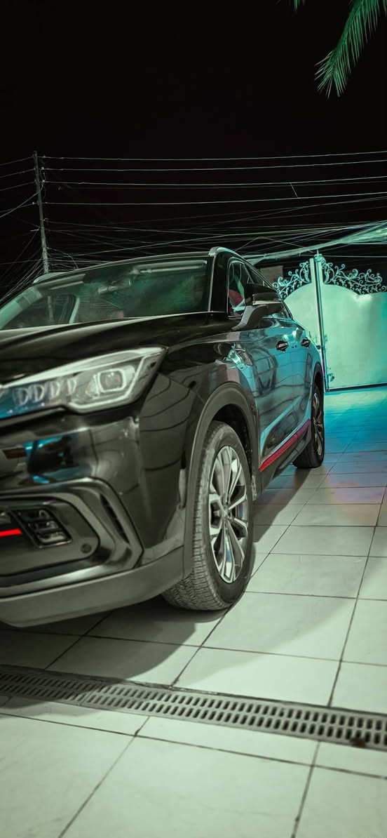 للبيع فقطط- شانجان CS85
موديل 2024 فول مواصفات
الصور هواي وتكدر تشوف السياره من كل جوانبها داخل وخارج

- رقم السيارة: بغداد
- الموديل: 2024
- المسافة المقطوعة: 26،000 كم فقط
- اللون: اسود
- الحالة: 
- الصيانة: جميع الصيانات الدورية داخل الوكالة الرسمية Changan البخيت 
- الفئة: فول أوبشن تشمل كل مواصفات الراحة والأمان والتكنولوجيا

- مواصفات السيارة (فول أوبشن):

 • شاشة لمس كبيرة + كاميرا 360 درجة
 • رادار أمامي + تنبيه مغادرة المسار
 • فتحة سقف بانوراما
 • تشغيل بصمة + تشغيل عن بعد
 • تبريد وتسخين مقاعد
 • نظام صوتي قوي
 • إضاءة LED أمامية وخلفية
 • حساسات أمامية وخلفية
 • كراسي جلد كهربائية
 • گير توبترونيك + نظام قيادة متعدد الأنماط
 • مكيف ثنائي المناطق
 • ويل 19 الأصلي
 • محرك 2.0 Turbo بقوة 233 حصان
 

 للاستفسار :
راسلني عالخاص أو اتصل على الرقم:***********
