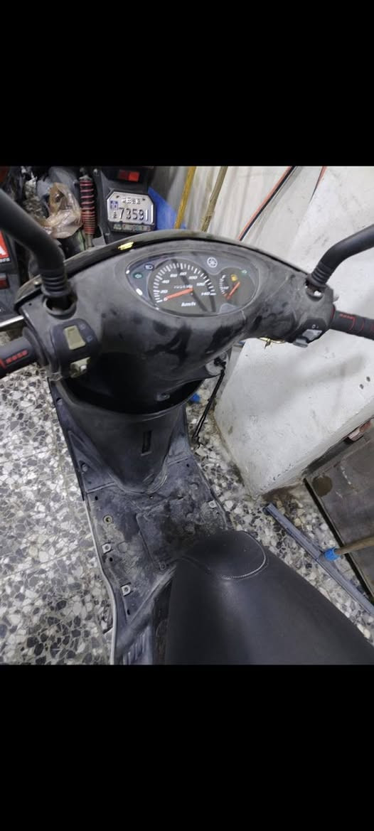 سلام عليكم دراجه بريز للبيع كامله مابيه نقص نكره سلف مكينه ناعمه السعر ٥٥٠ المكان الدوره الرقم ***********
