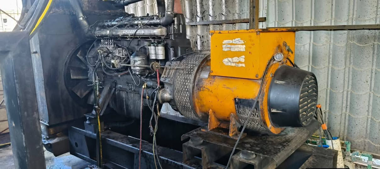 السلام عليكم للبيع سكانيه بومه 94 استندر بخار فقط 250 كيفي مكان مدينة الصدر مكلف) ‏‪***********‬‏
