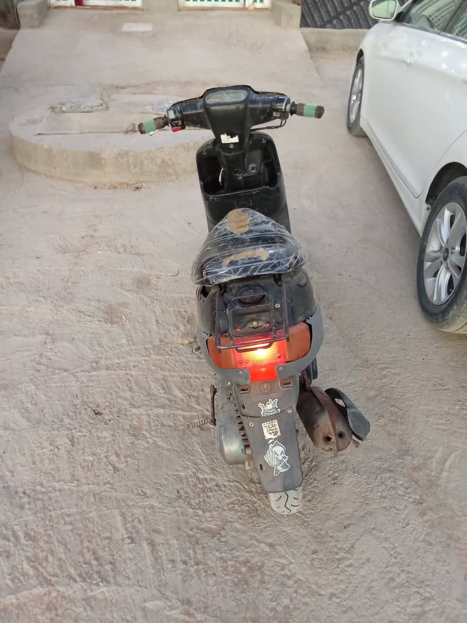 سلام عليكم درجة بطه كله شغاله كهربايات سلف هندر واحد عوزه بس باتري المكان كربلاء حي  السعر 200او بيه مجال ***********
