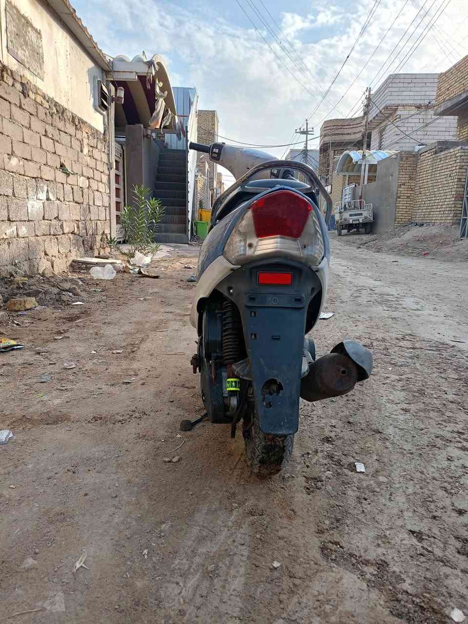 يا ألله مصلي علئ محمد وال محمد شباب دراجه ماكس منغولي للبيع دراجه بلاد كداكم لاتكلي شبيه الدراجه حاويه كلشي مابيه جيب وياك مصلح المكينه ناعمه كلش تجي وتشوف بعينك والله لوما شغلي بصف بيتنه فلا ابيعه سعره  950وبيه مجال بسيط رقمي ‏‪0782 428 1529‬‏
