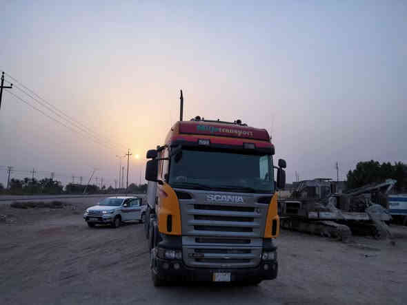 إسلام عليكم سكانيه سنكل للبيع رأس وعربانه موديل 2006 رقم بصره محرك 6 كير 900 سياره  جاهزه للعمل تخم تاير رأس وعربانه سعر 350 لاستفسار ***********/ *********** العنوان البصره قضاء الدير
