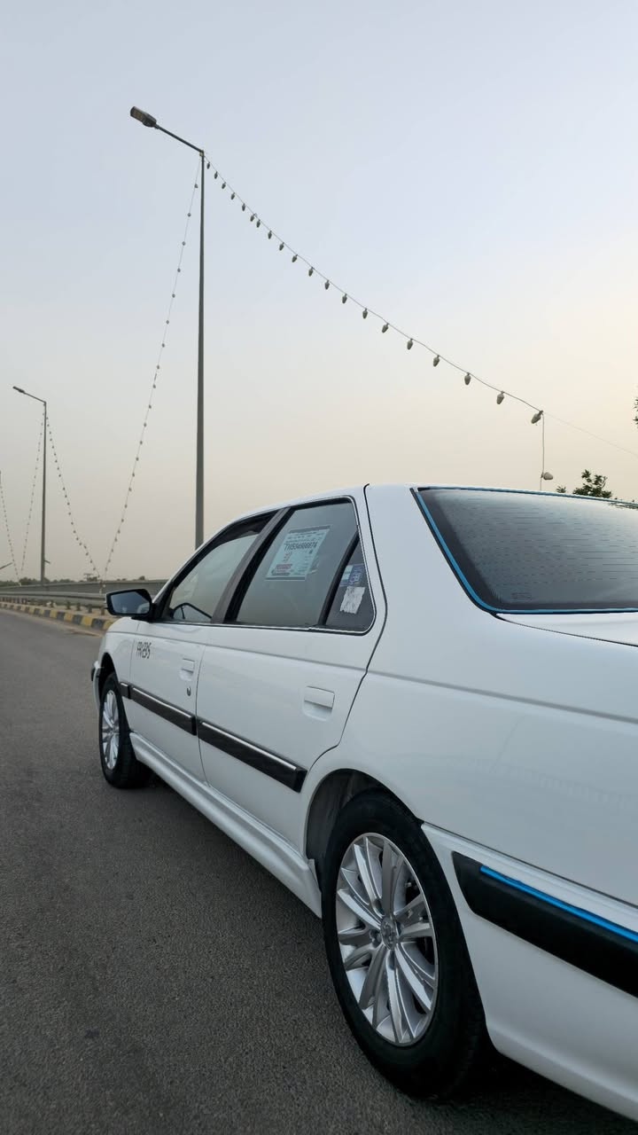 سلام عليكم بيجو بارص مديل 2025 ماشيه ١٠ الالف مكفوله كفاله عامه مدوشه ارضيه وكشنات   السعر ٨٥ وبيها مجال رقم كربلاء  مكان كربلاء رقم الهاتف  ***********
