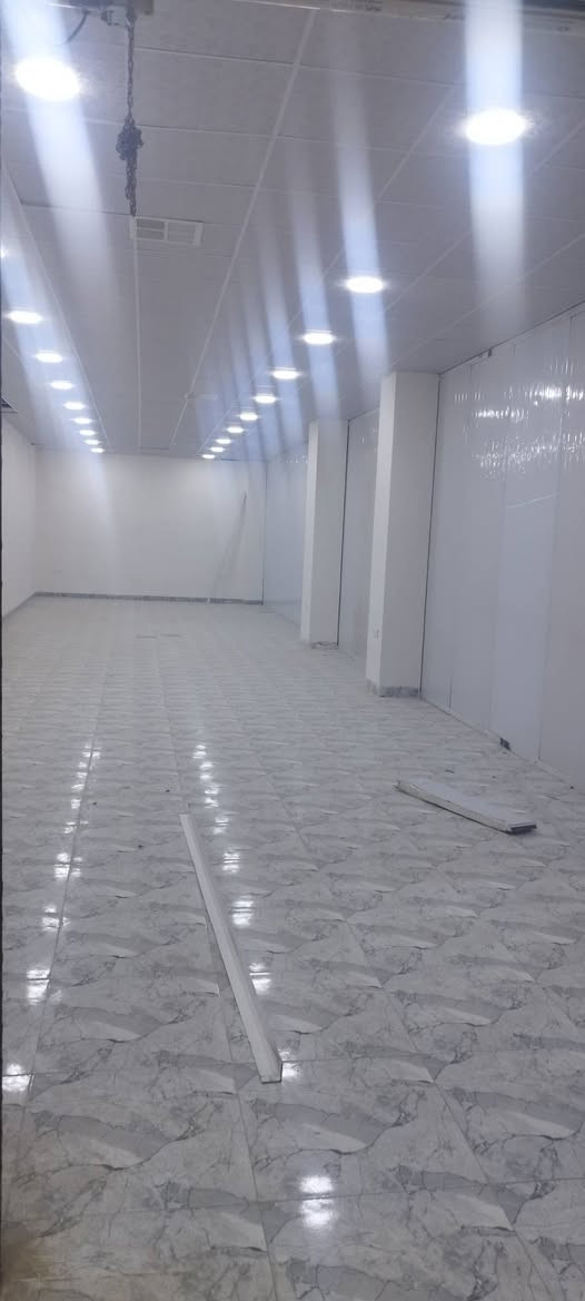 محل للايجار مساحه 100  متر
فول مواصفات 
باب كهربائي 
فول كاشي
سقف ثانوي 
نضام دكت تبريد مركزي 
صحيات كامل 
تواصل واتساب 
*********** واتساب
العنوان كركوك دوميز 55 شارع الخدمي قرب جمعيه شارع العام مقابل دور السكك
السعر 350 الف

