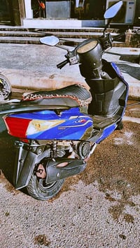 متاح دراجة سكنس بنزين صيني والي يعرف بيها راح يعرف تفاصيلها أكثر واكثر...