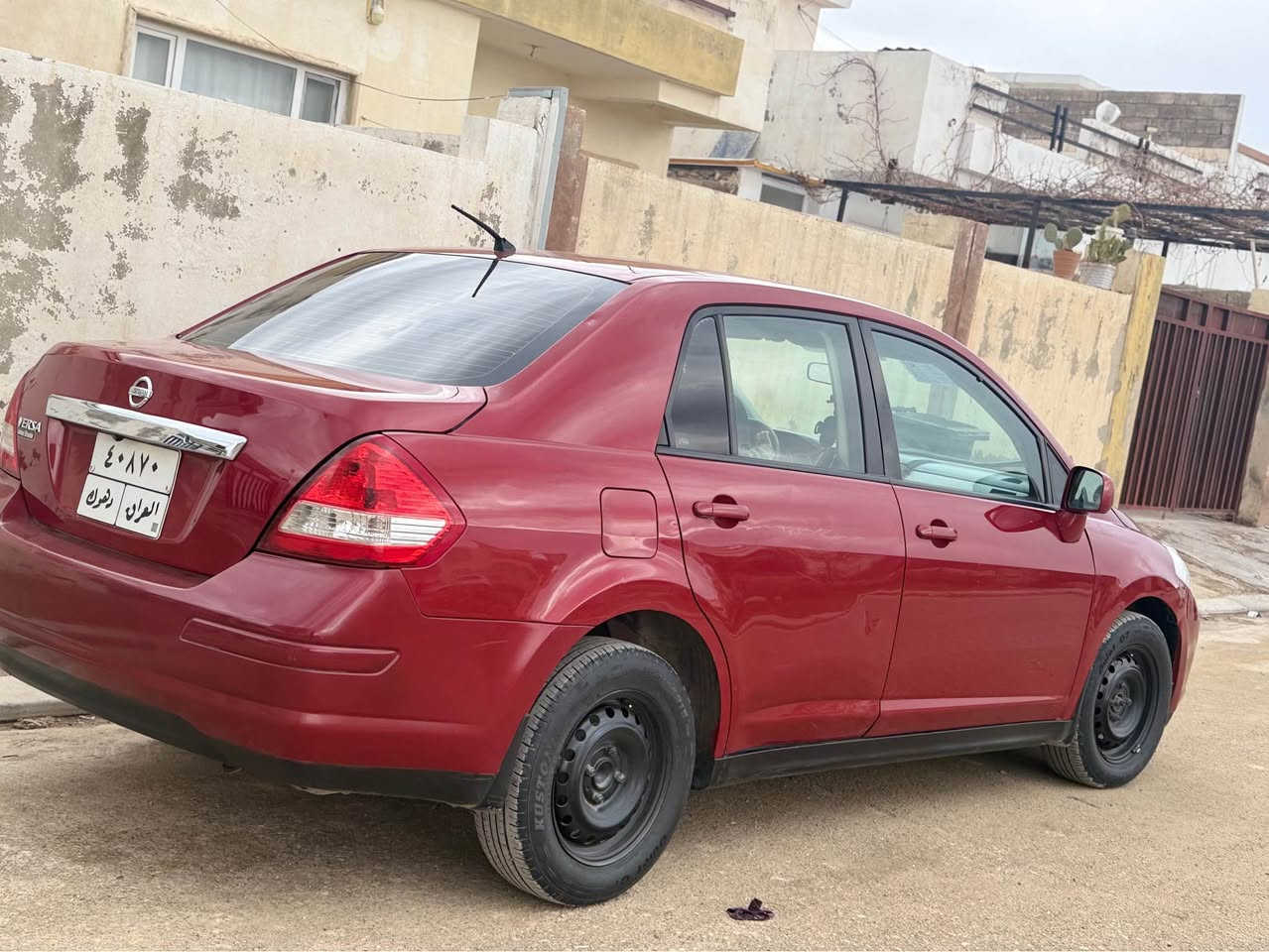 نيسان فيرسا ٢٠١١. توماتيك.    ٤ جام كارةبايي  شاشة كاميرة.   تةبريد. سارو كةرم.   بيلا ١١٩٠٠٠ ياجوي.  بيجةك مةكينة ديكيلاهةي.  بوياخ نيف بولند سبخة بي داخلي ارباك.  رقموسنوي سةرفةجوي ٦٠٠$ دولار غرامة يل سةر دي سةعري هينةخار     رقم تلة فون واتساب. فايبةر.  ***********  
*********** اكر, نينوى
