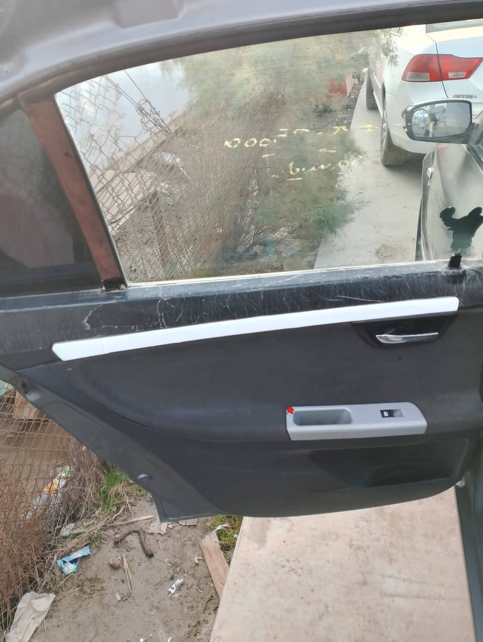 مكلف بالنشر. مكلف بالنشر
اتصل على ***********

سمند سورن 17رقم مثنى محجوزه بعد سنه وتخلص 
سعره 45
وبيه مجال قليل
