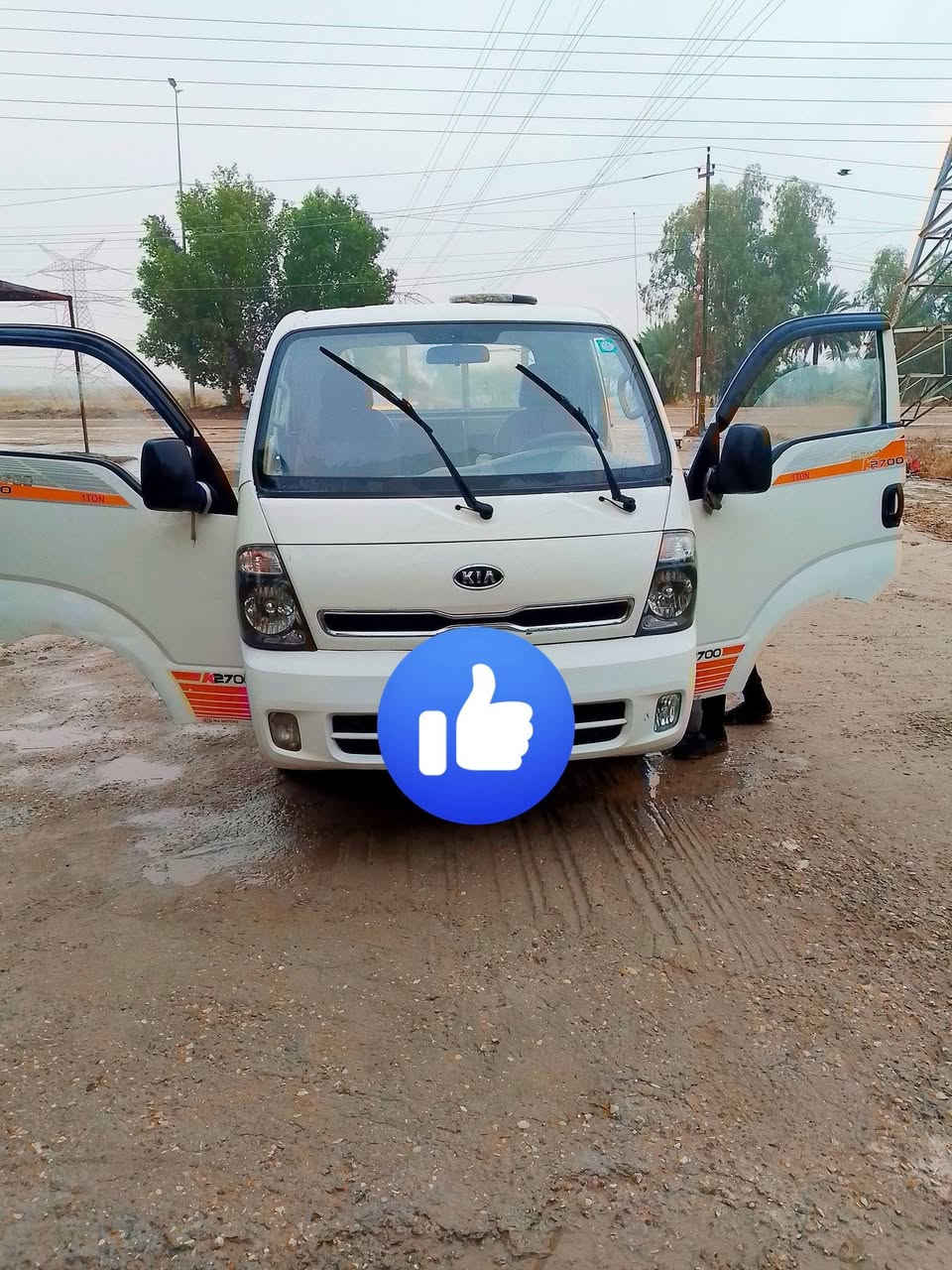 السلام عليكم كيا حمل مديل 13 سياره خير من الله مكفول للجميع كير من  من شاصي  سياره مكفول من مكينه تبريد شغال 
 سياره اشعار جديد سنويه جديده رقم دولي 
سياره باسمي 
مكان الديوانية 
***********
سعر خاص  
رقم سياره القادسية 
مو شراي لا علق
