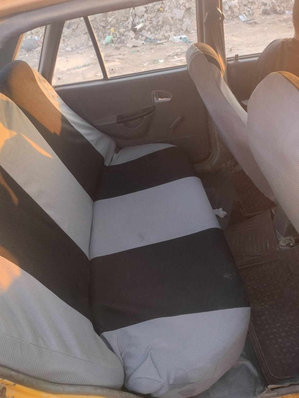 السلام عليكم 
اريد اراوس بشيري اذا احد يراوس
***********
