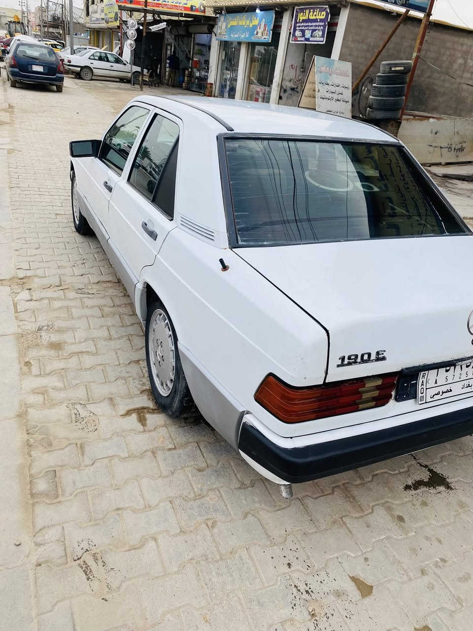 السلام عليكم مارسدس E190 مديل 1988 للبيع السياره جاهزه كير + مكينه محور ياباني vvt-i والسياره حلوه مال جنيان نضافه مثل متشوف تراي وين ميعجبك تبريد + كهربائيات شغاله السياره مشرع وطني مداور ثاني يوم العنوان نجف السعر 45$ وبيها مجال الشراي خاص
***********
