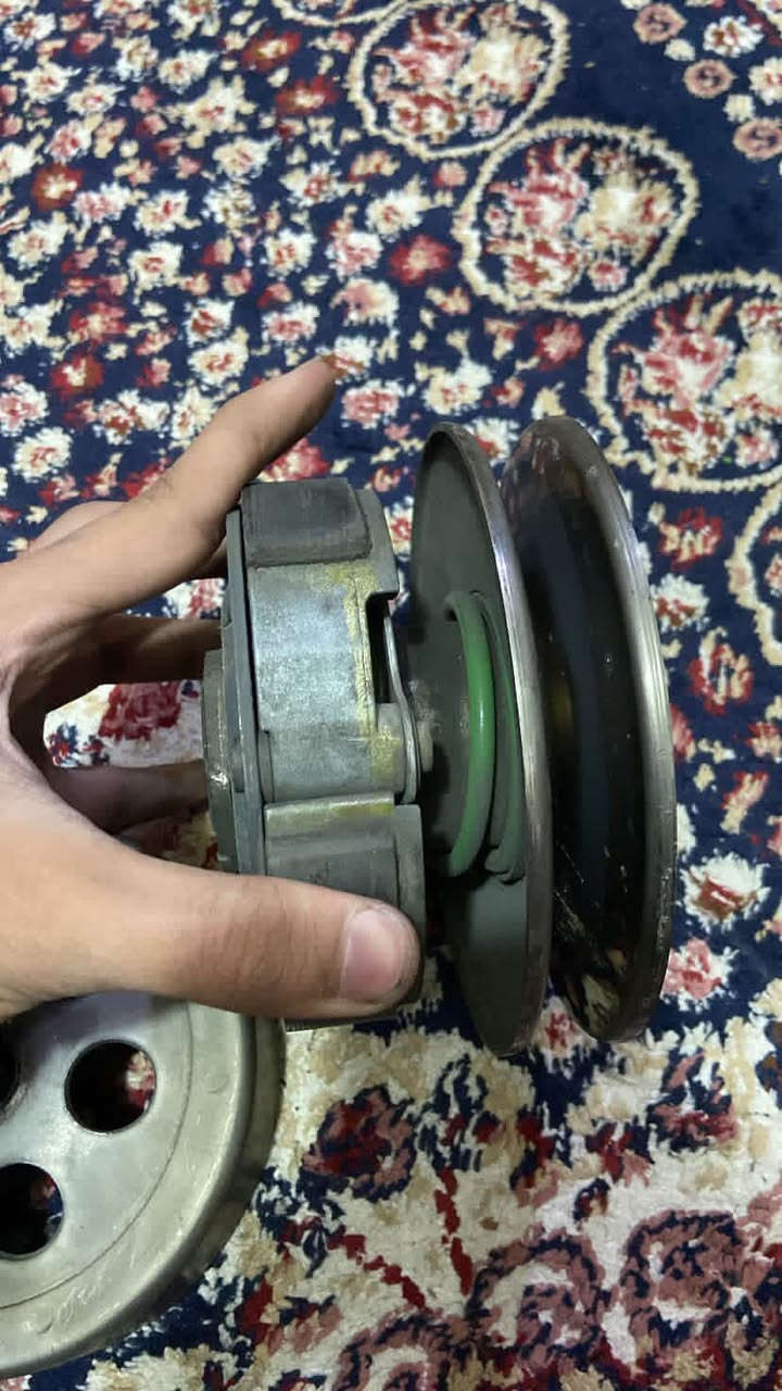 كلجات سكنس - سعرهن مناسب
كلج خلفي رياضي طاسه بلادية 
وكلج امامي بلادي 
نضيف كلش كلش بلادي مو تجاري 
مكاني الشعب شارع صحه
***********
