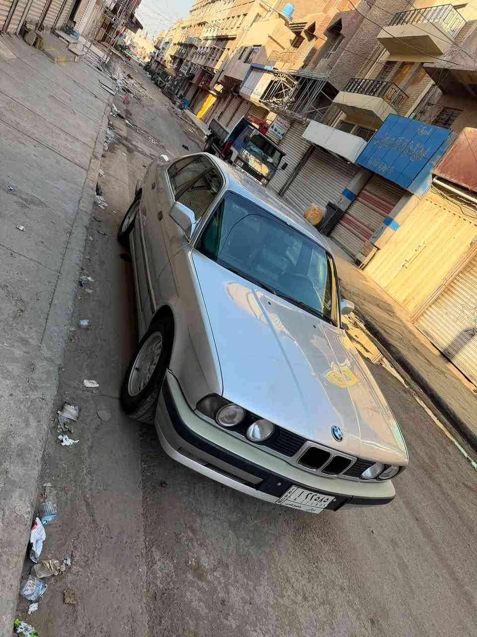 السلام عليكم BMW موديل 90🫰 525 رقمها ديالى بأسمي تحويل ثاني يوم سعرها 65 ورقه العنوان بغداد شارع الكفاح ***********الاستفسار
