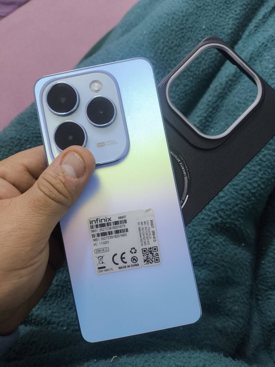 انفنكس هوت ٤٠ برو فايف جي ( مكفول )

ذاكرته ٢٥٦ عشوائية ١٦ 
نظيف وكله شغال مكفول
سعره ١٥٠ الف 

مكاني بغداد البياع للاتصال ***********

ماعندي توصيل
